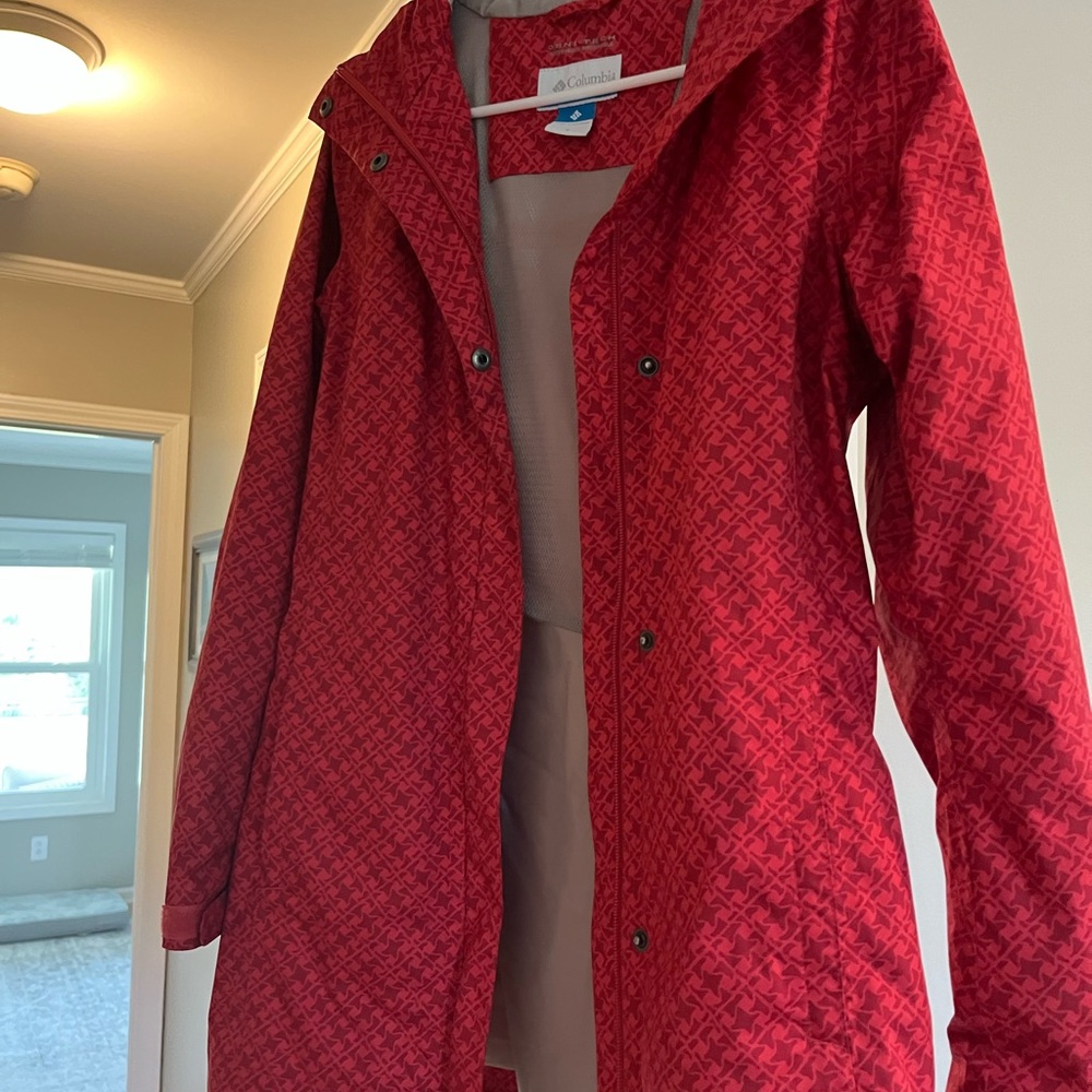 Columbia Women's Patterned Red Rain Jacket